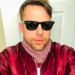 Meet your Posher, Adam